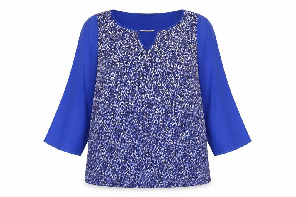 e. Women’s Blue Animal Print Long Sleeve Blouse Size 16