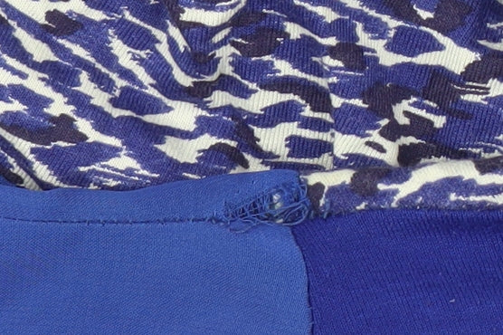 e. Women’s Blue Animal Print Long Sleeve Blouse Size 16