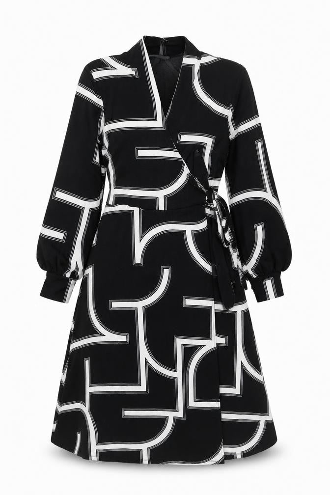 Front view of H&M Women's Black Geometric Long Sleeve Dress S