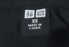 Uniqlo Women's XS Black Skirt in Excellent Condition