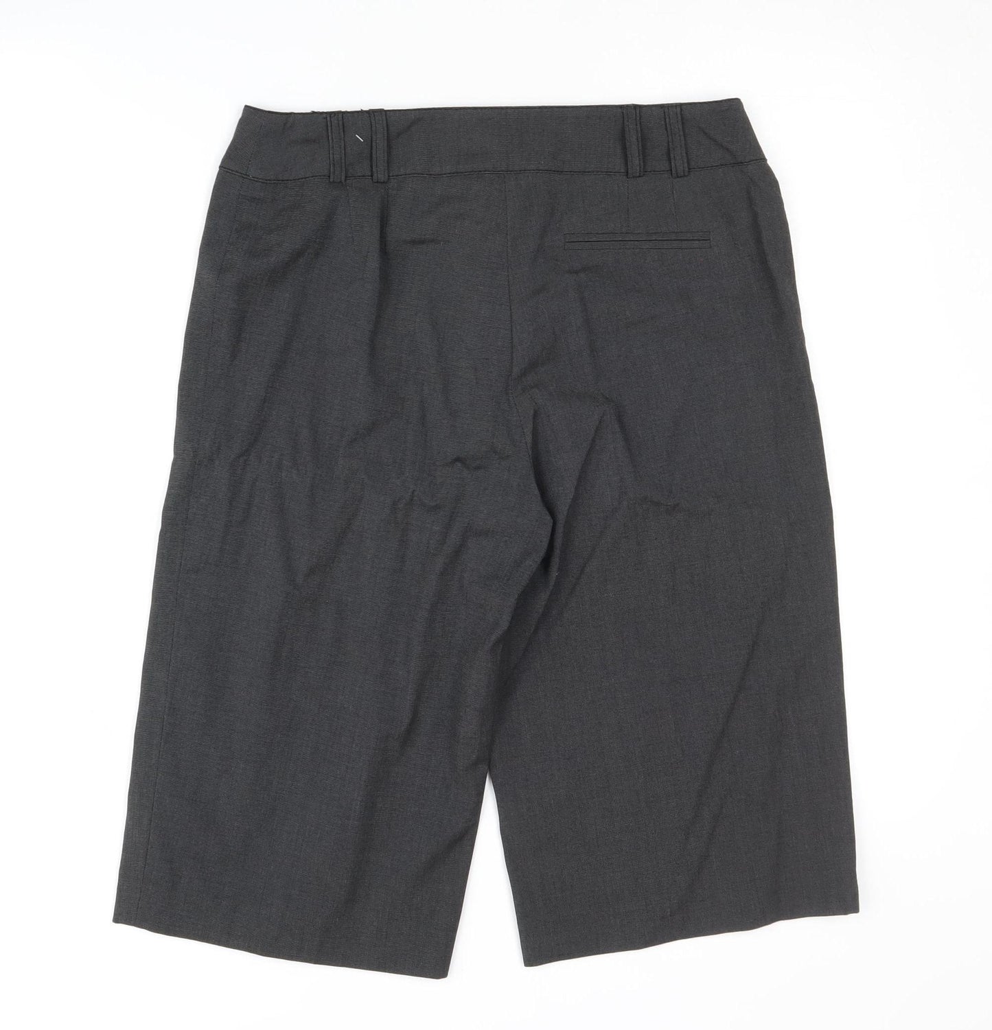 Laura Ashley Women's Black Bermuda Shorts Size 10