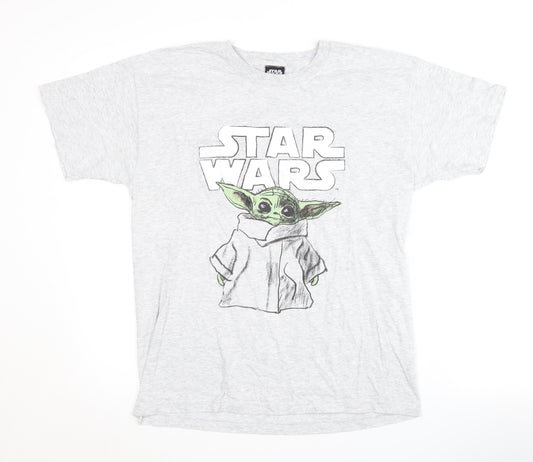 Front view of Star Wars Men’s Grey Medium Movie T-Shirt Crew Neck