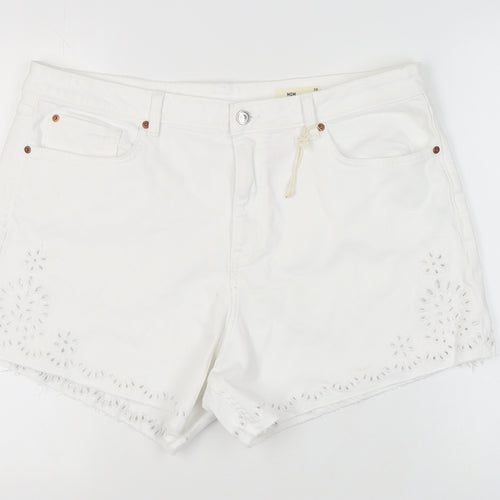 Marks and Spencer Women White Mom Shorts Size 20