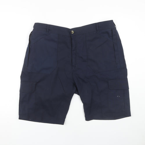 Champion Men's Blue Cargo Shorts Size 38 with Pockets