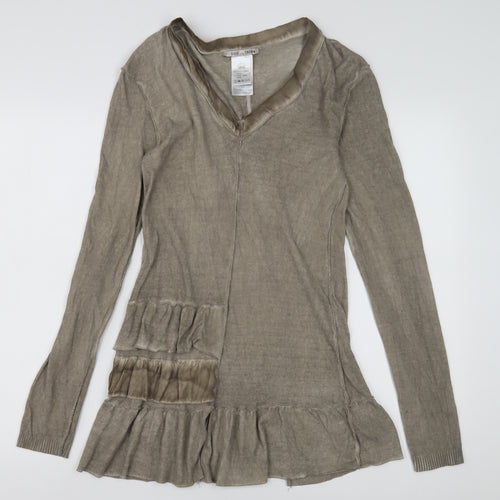 Rose and Crown Women's Beige V-Neck Top, Size L