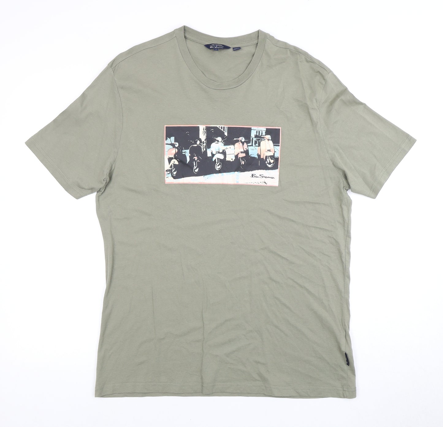 Ben Sherman Men's Green T-shirt, size Large.
