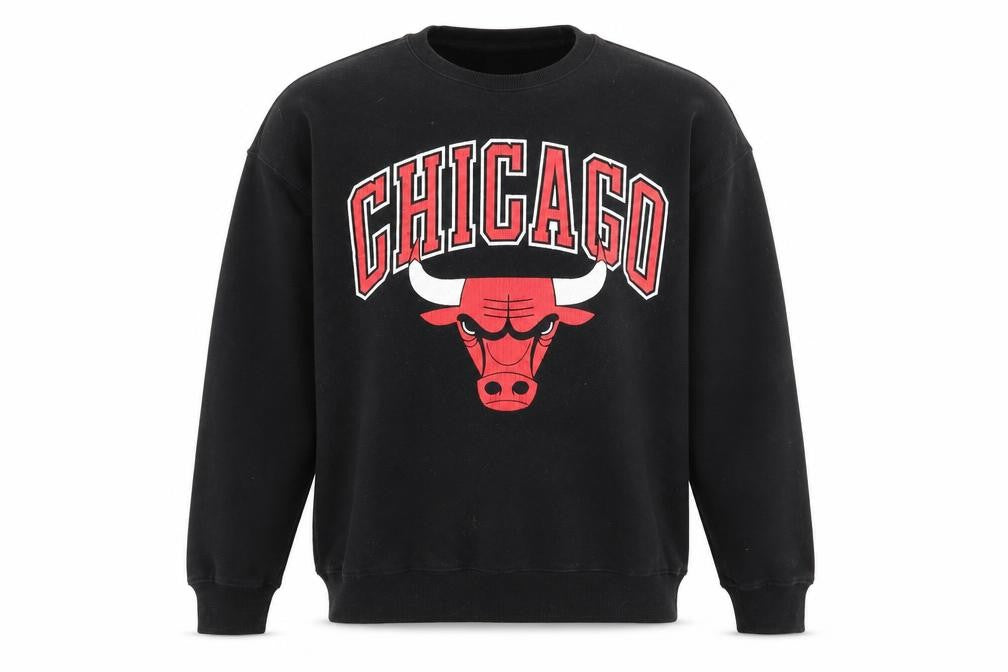 Front view of UNK Men’s Black Chicago Bulls Sweatshirt S