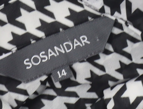 SOSANDAR Women's Black Houndstooth Button-Up Shirt
