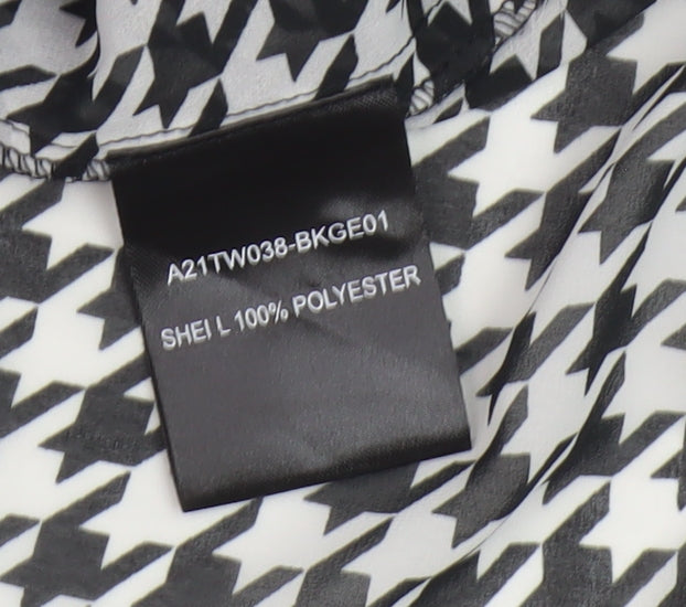 SOSANDAR Women's Black Houndstooth Button-Up Shirt