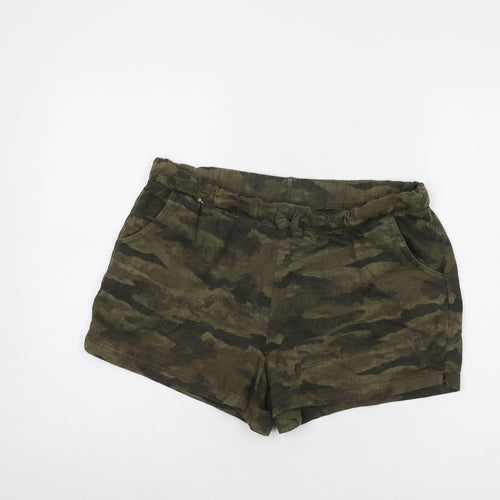 Colours of the World Women's L Green Camouflage Shorts