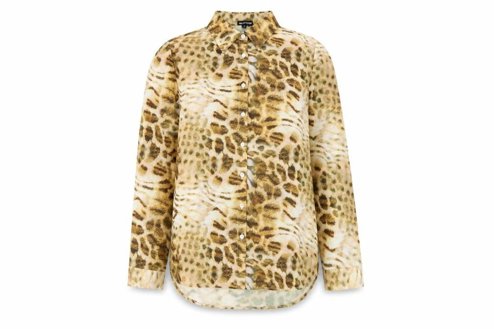 Front view of PRETTYLITTLETHING Women's XL Animal Print Button-Up Shirt