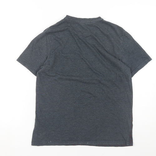 Ben Sherman Men's T-shirt, Size Small.