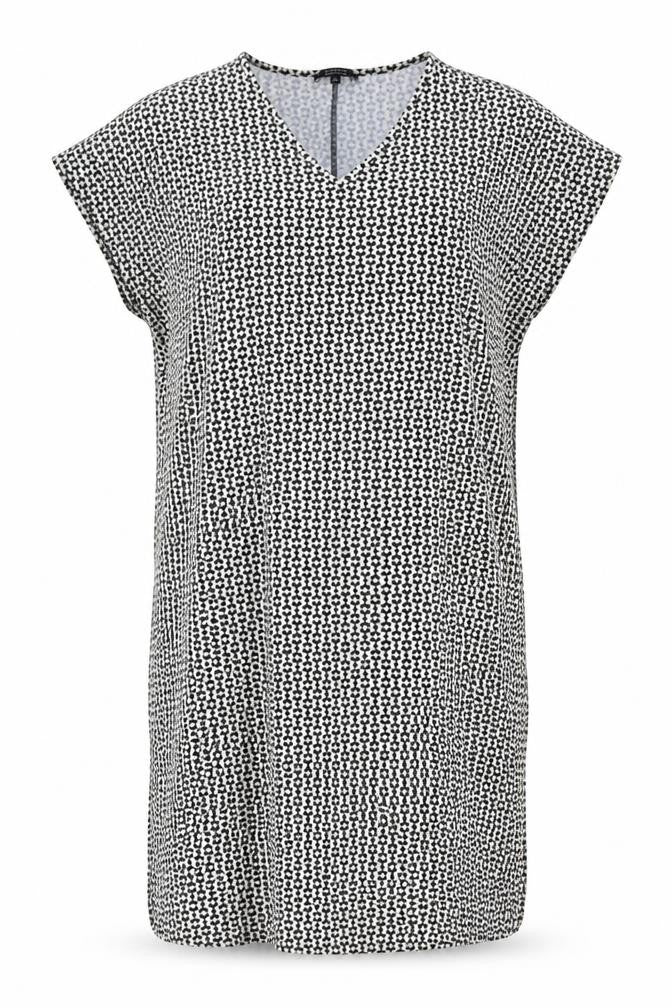 Front view of JD Williams Women's Black & White Geometric Shift 24