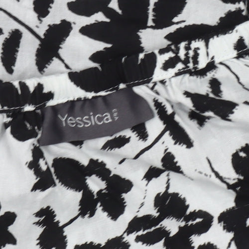 Yessica Women's Black Floral Blouse Size 16