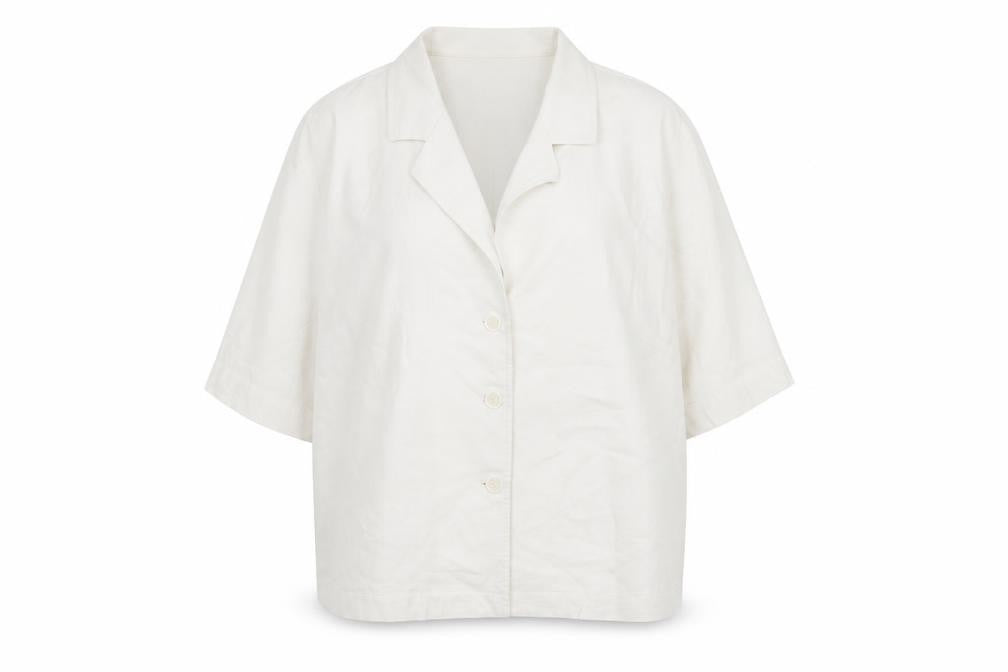 Front view of Fosby Design Women's Ivory Linen Blazer, size 16