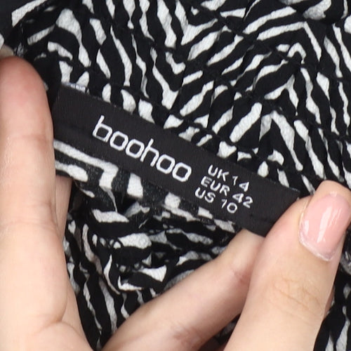 Boohoo Women's Black & White Animal Print Blouse Size 14