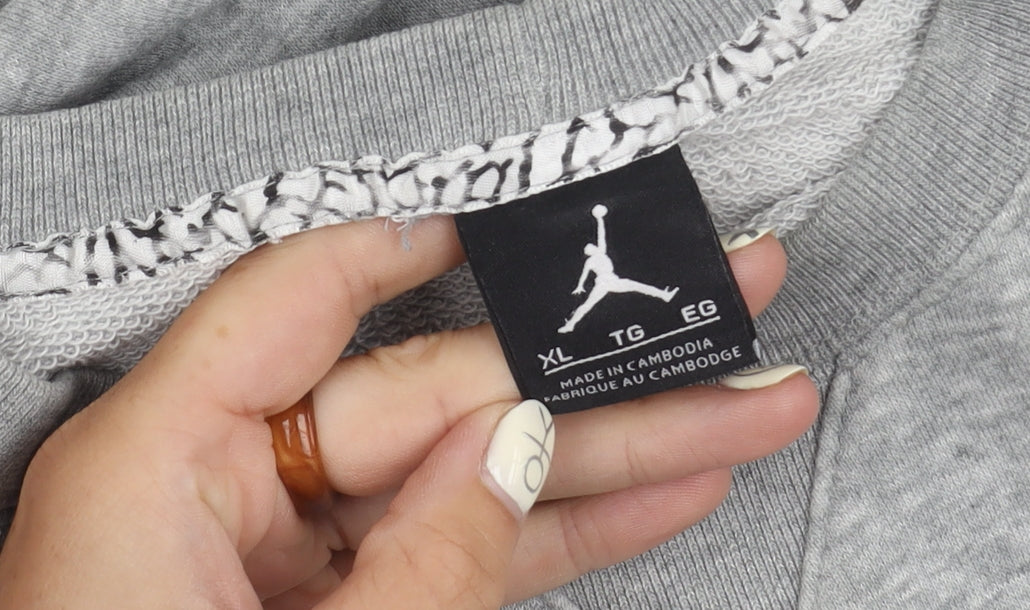 Jordan Men's Grey XL Pullover Sweatshirt - Sports Style