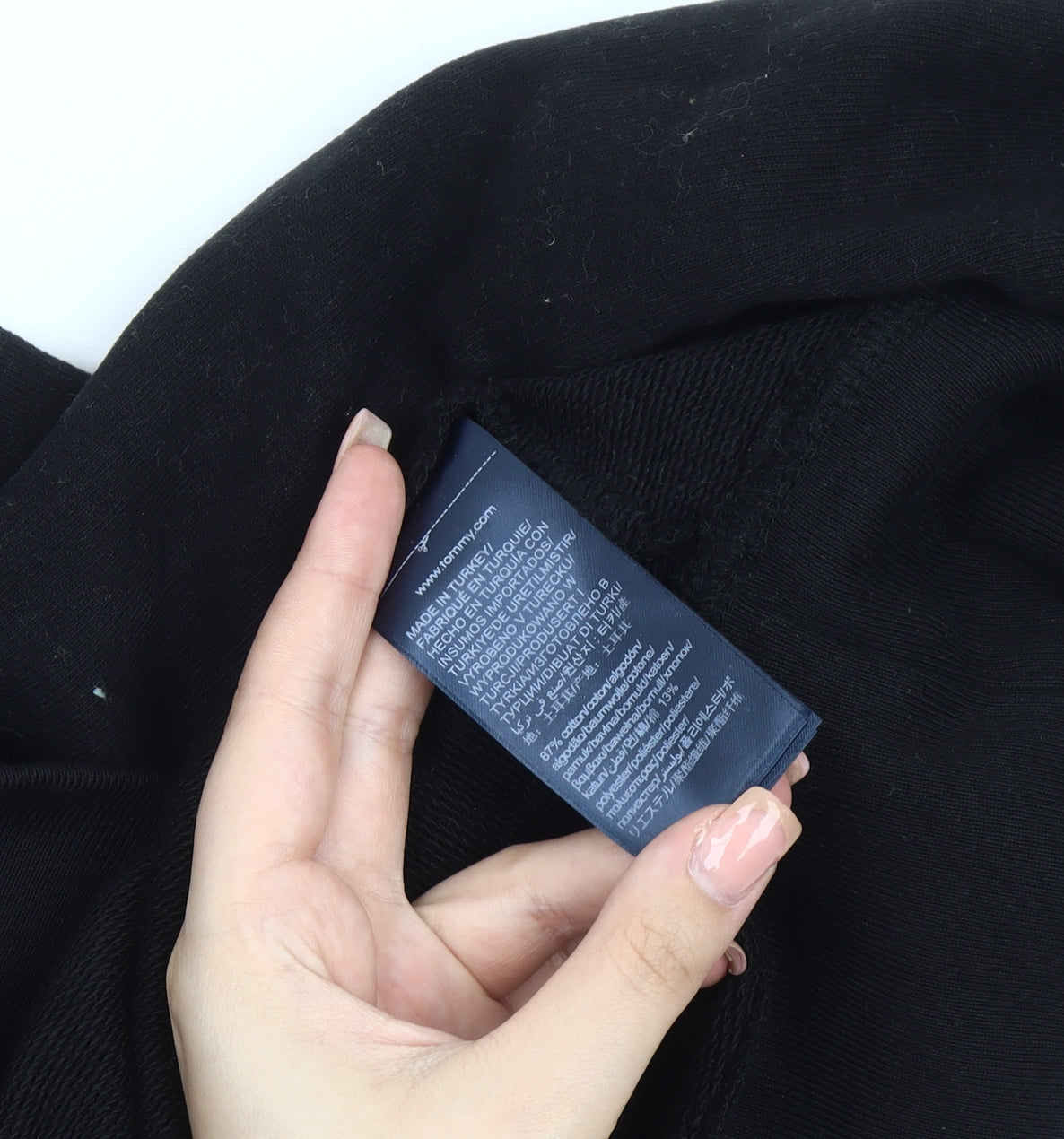 Tommy Hilfiger Men's Large Black Hoodie Pullover