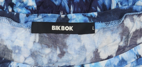 Bik Bok Women’s Blue Floral Cropped Viscose Top