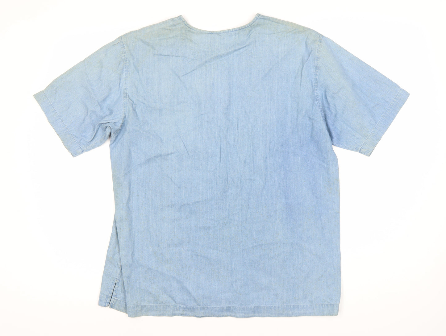 Northern Treasures Women's Blue Embroidered Button-Up Shirt M
