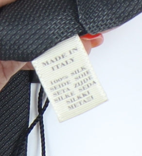 Burberry Men's Black Silk Tie - New with Tags
