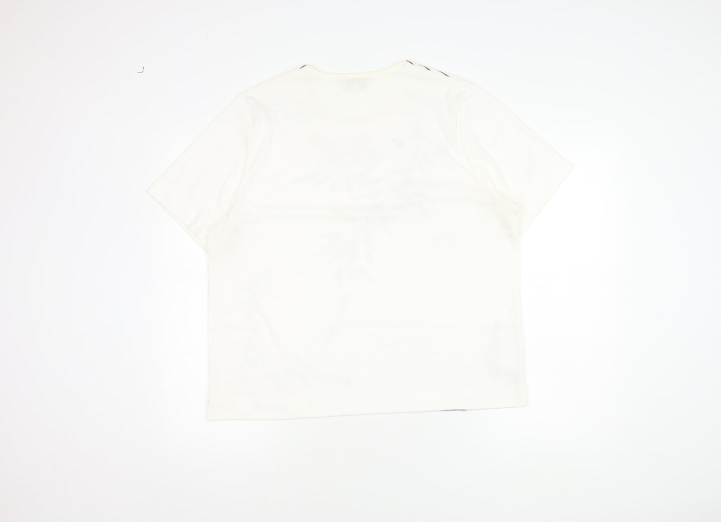 TIGI Wear Women's White Floral Plus Size T-Shirt