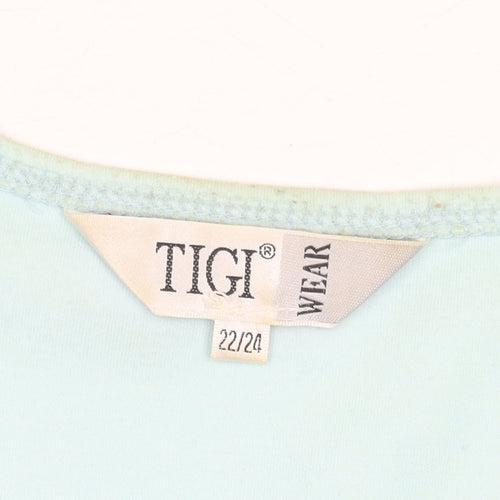 TIGI Wear Women's Blue Plus Size Floral T-Shirt