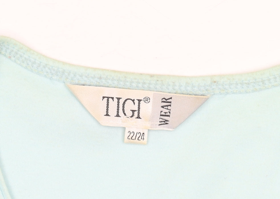 TIGI Wear Women's Blue Plus Size Floral T-Shirt