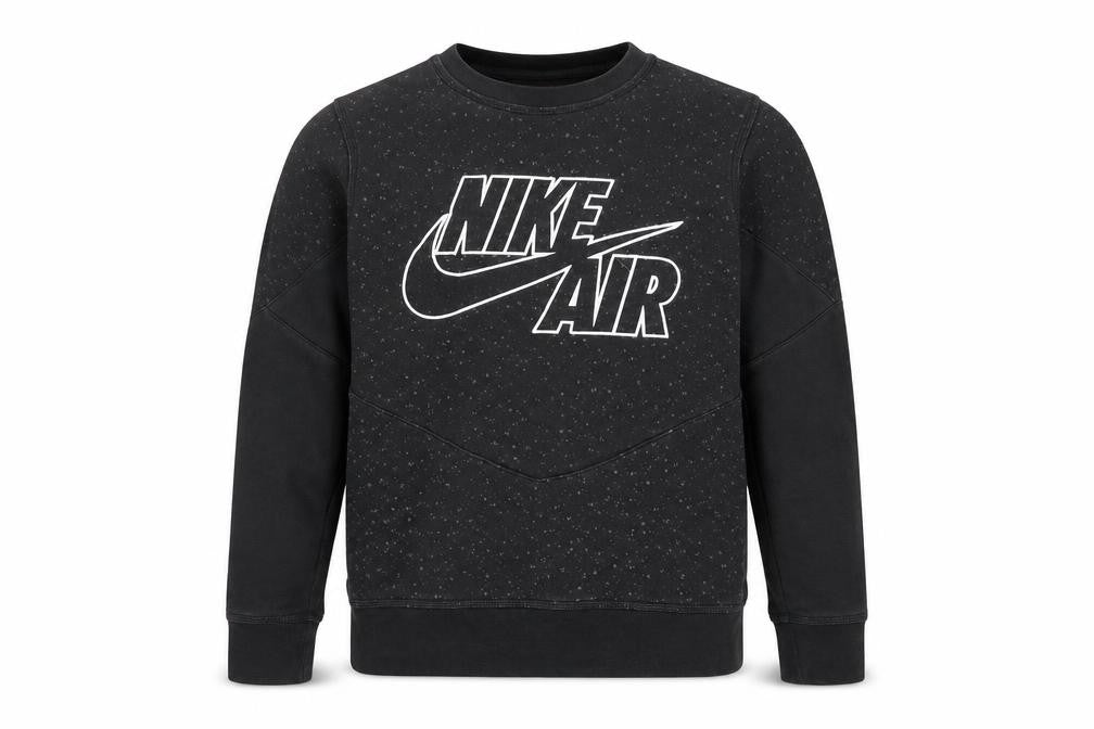 Front view of Nike unisex adults black pullover sweatshirt s