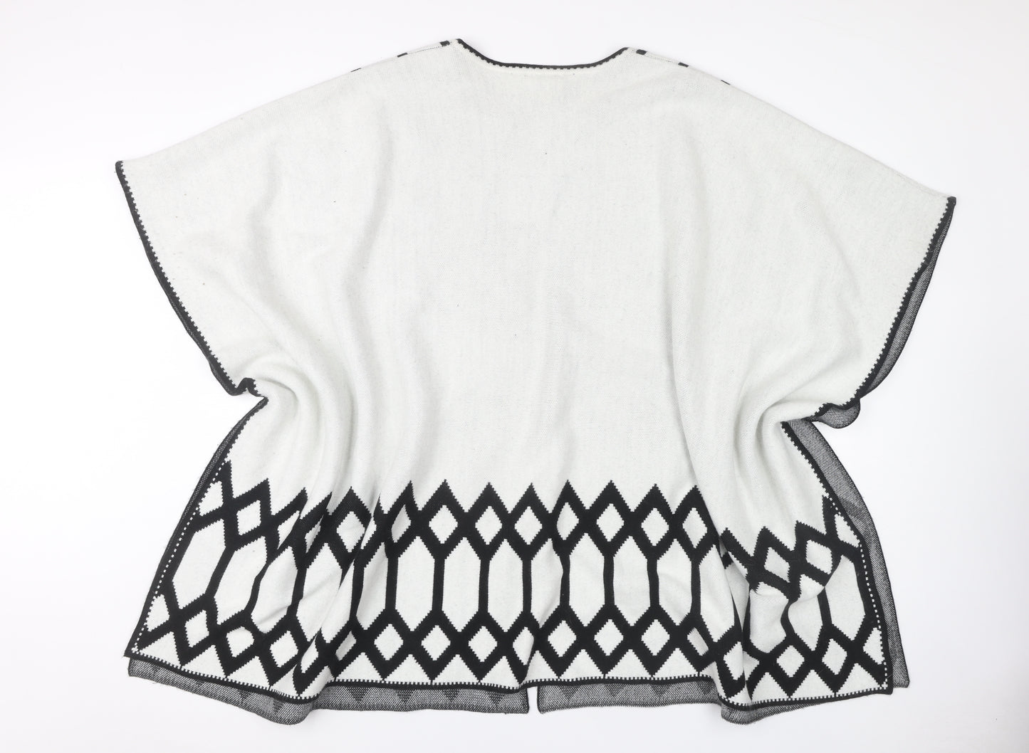 Vero Moda Women's Black & White Geometric Cape M/L