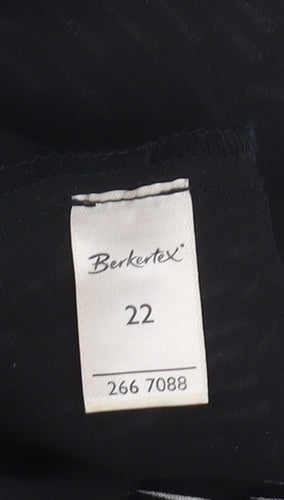 Berketex Women Black Geometric Skirt Size 22
