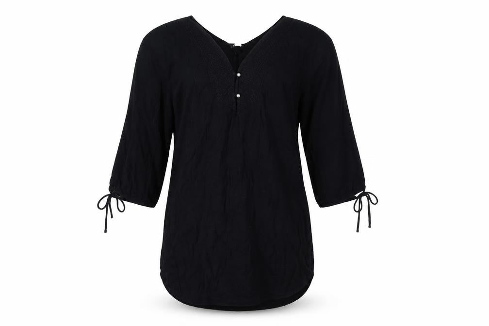 Front view of Roxy Women's Black 3/4 Sleeve Blouse in M