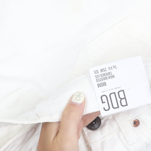 BDG Urban Outfitters Women’s White High Rise Mom Jeans, W25 L32