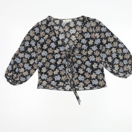 Urban Outfitters Women's Black Floral Blouse