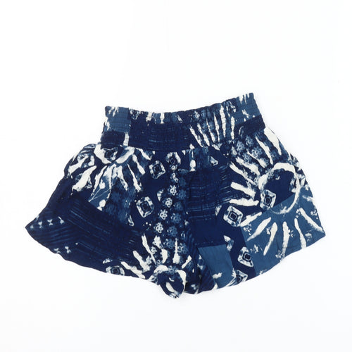 Urban Outfitters Women's Blue Geometric Shorts XS