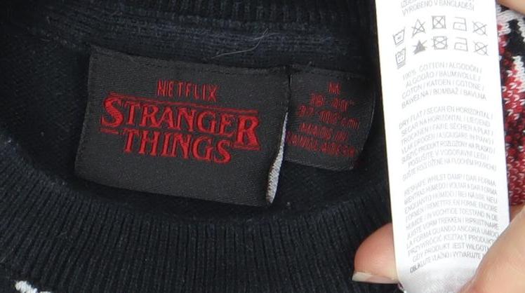 Netflix Stranger Things Jumper, Unisex, M, Black/Red Pullover