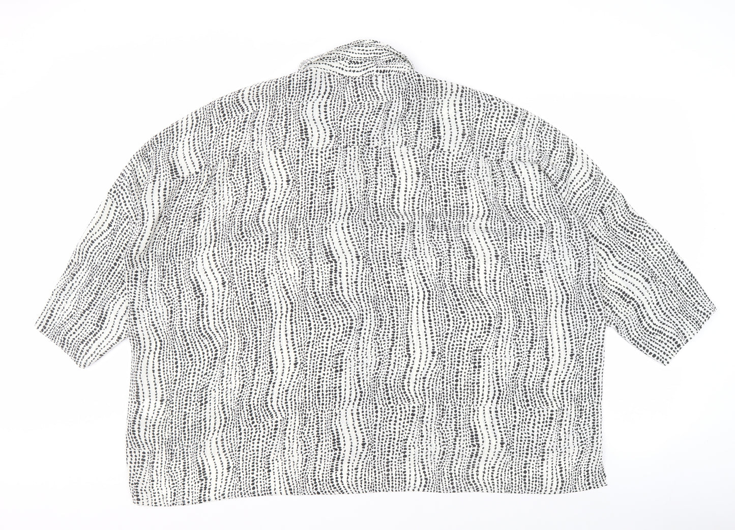 Juniper Women's White 3/4 Sleeve Animal Print Blouse