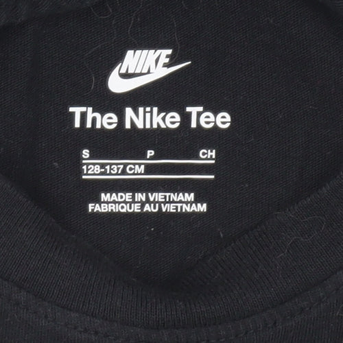 Nike Boys Black S T-Shirt with Iconic 'Just Do It' Print