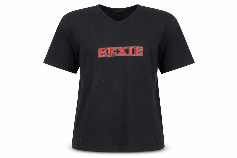 Front view of Ultimate unisex black m v-neck t-shirt casual