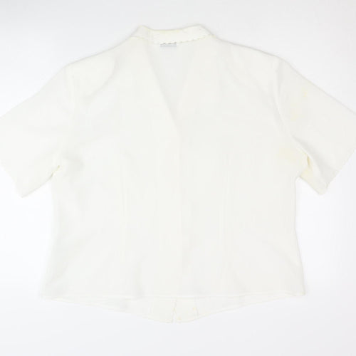 Berkertex Women's Ivory Button-Up Shirt Size 20