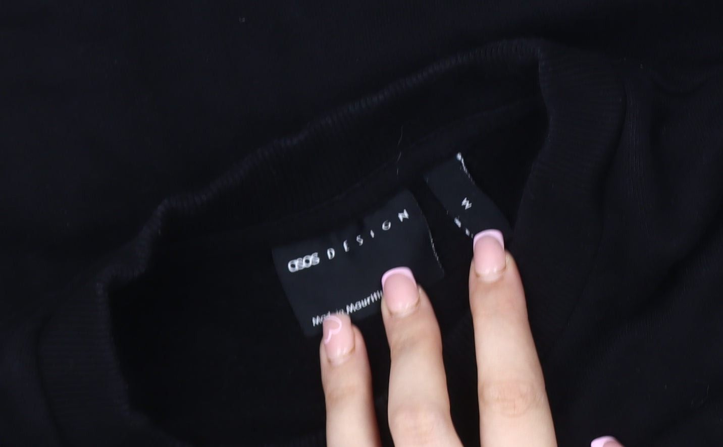 ASOS DESIGN Men's Black M Embroidered Pullover Sweatshirt