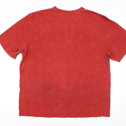 armando Men's XL Red Retro Graphic T-Shirt