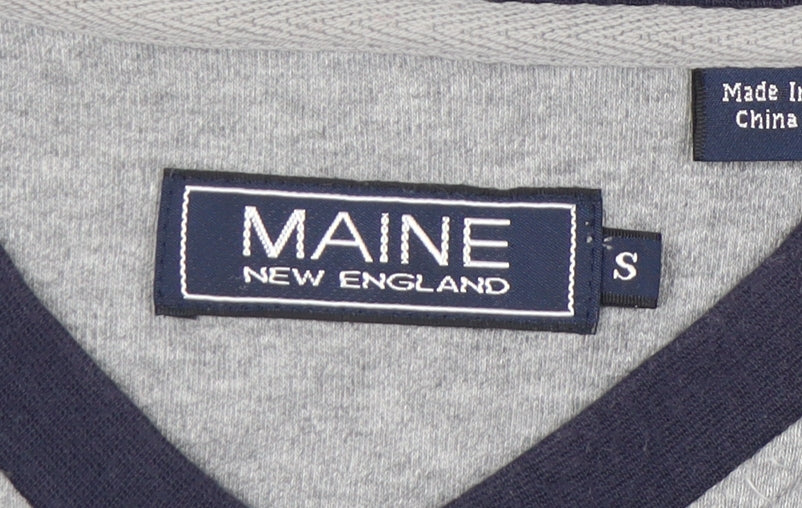 Maine New England Men's Grey V-Neck T-Shirt Small