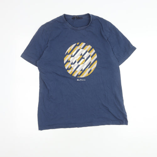 Ben Sherman Men's T-shirt, size Medium.