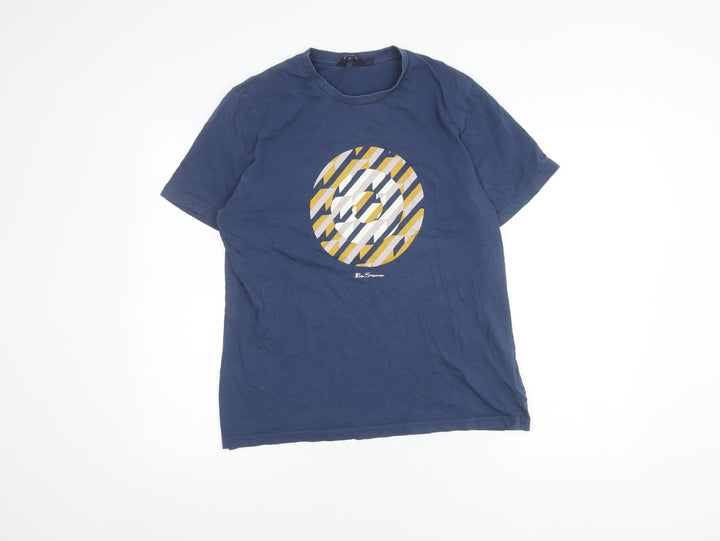 Ben Sherman Men's T-shirt, size Medium.