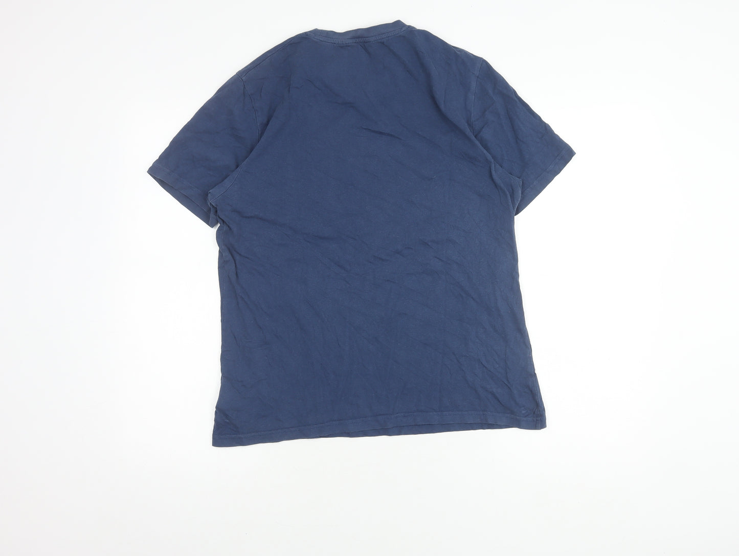 Ben Sherman Men's T-shirt, size Medium.