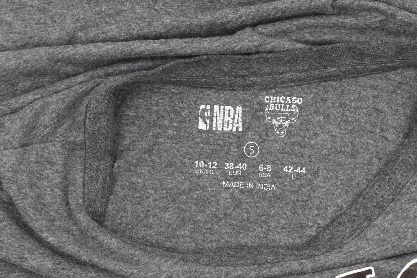 NBA Chicago Bulls Grey Unisex T-Shirt Size 10-12
