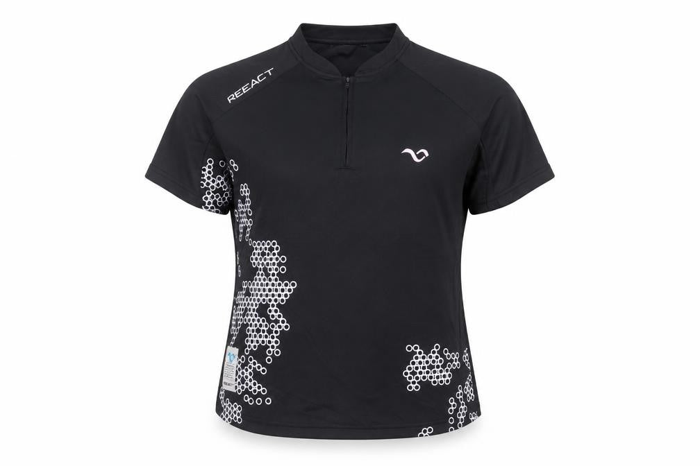 Front view of Reeact Women's Black Pullover M Short Sleeve Top