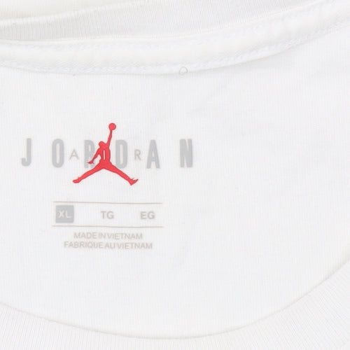 Nike Men’s White XL Sports Graphic T-Shirt