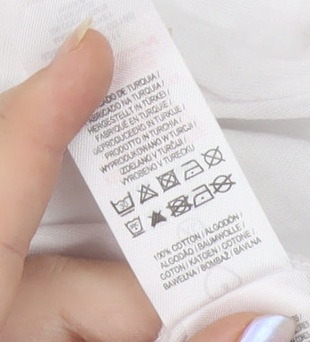 Disney Women’s White XL Frozen T-Shirt